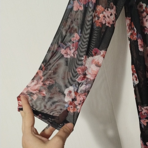 Tiffany & Grey - Picture 3 of 5